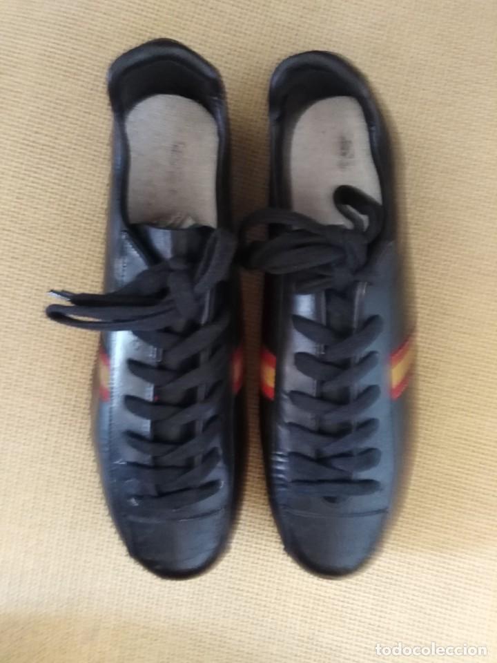 Coleccionismo deportivo: Botas antiguas Futbol - Foto 7