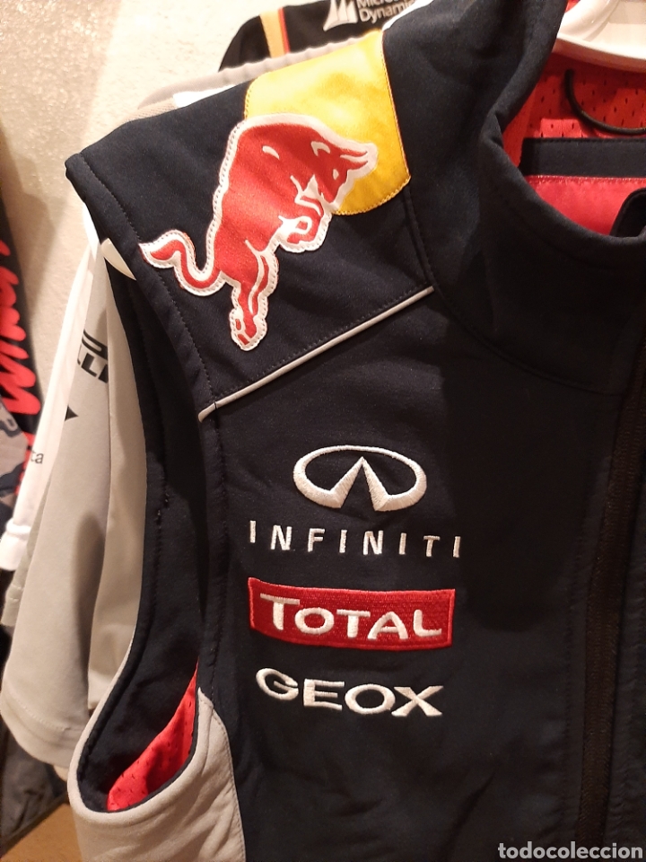 Coleccionismo deportivo: Chaleco oficial Redbull F1 team - Foto 5