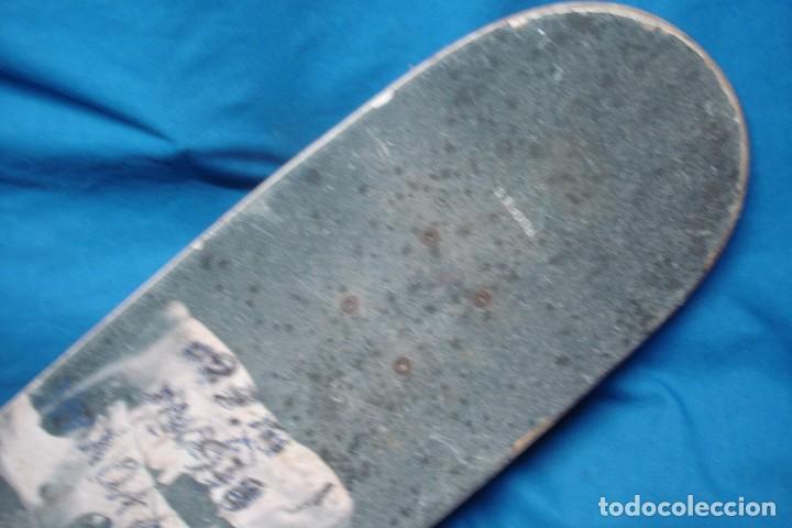 Coleccionismo deportivo: ANTIGUA TABLA DE SKATEBOARD - Foto 2