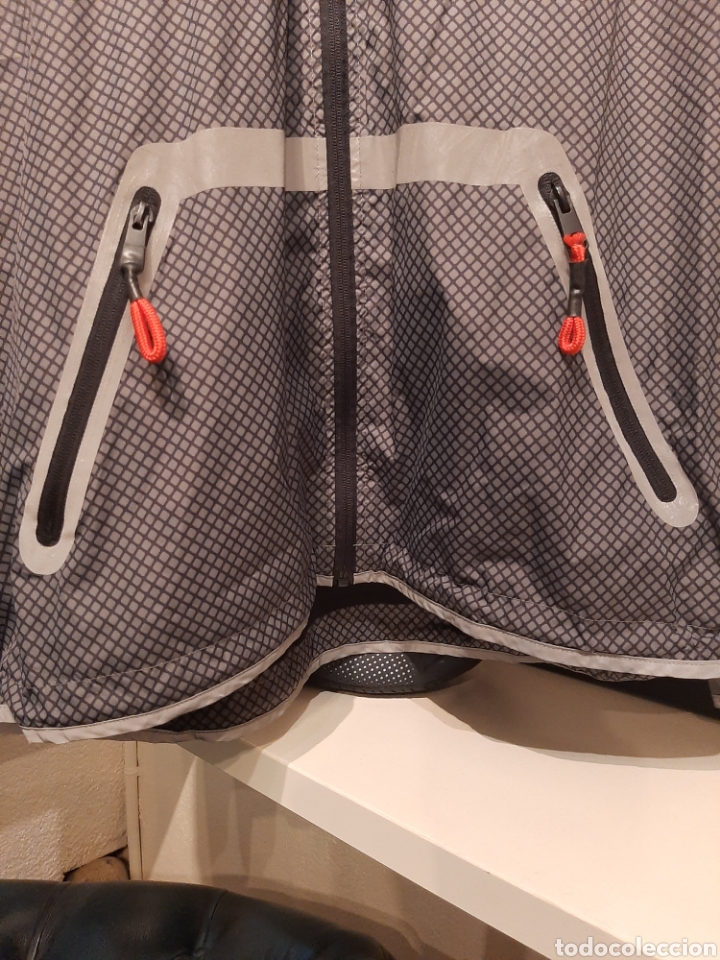 Coleccionismo deportivo: Chaqueta impermeable / cortavientos original Porsche - Foto 3