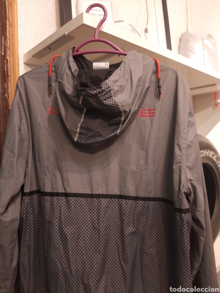 Coleccionismo deportivo: Chaqueta impermeable / cortavientos original Porsche - Foto 10