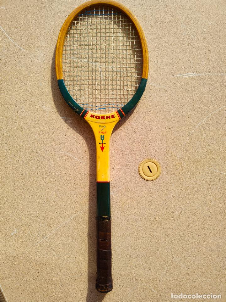 Coleccionismo deportivo: Raqueta de tenis de madera antigua - Foto 1