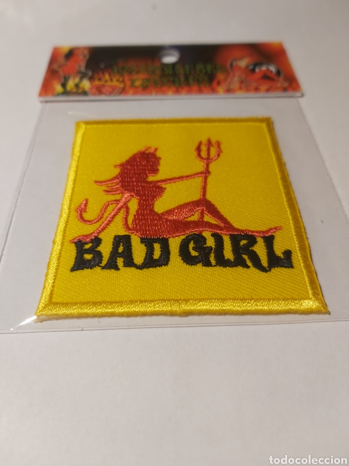 Coleccionismo deportivo: PARCHE MOTERO BAD GIRL - Foto 1