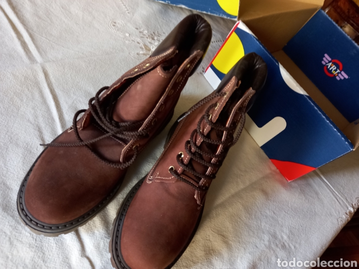 Coleccionismo deportivo: Botas monta&ntilde;a. Talla 39 - Foto 3
