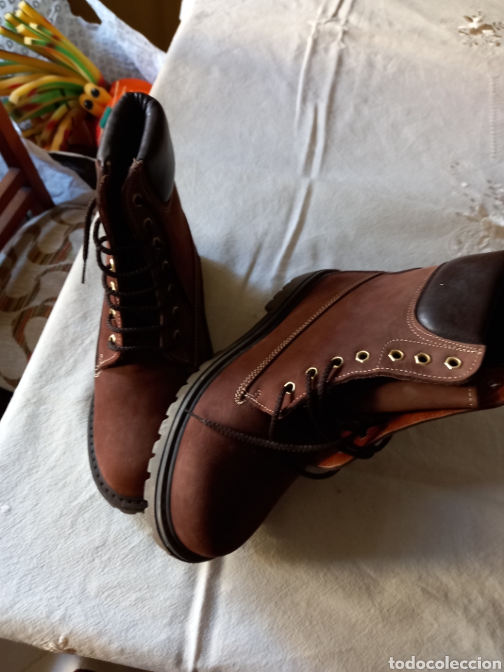 Coleccionismo deportivo: Botas monta&ntilde;a. Talla 39 - Foto 4