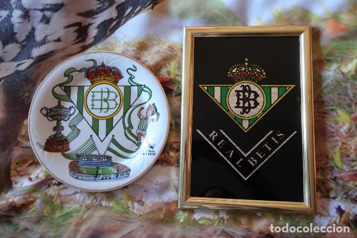 Coleccionismo deportivo: Escudo y plato del Betis - Foto 1