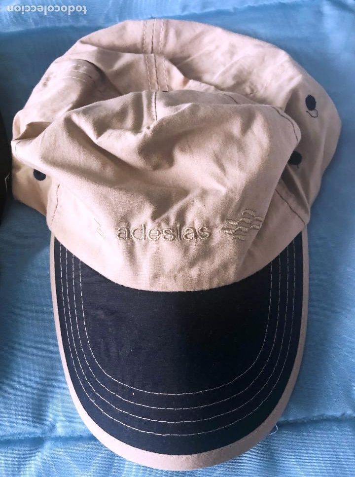 Coleccionismo deportivo: Lote de tres gorras de diversos estamentos. - Foto 5