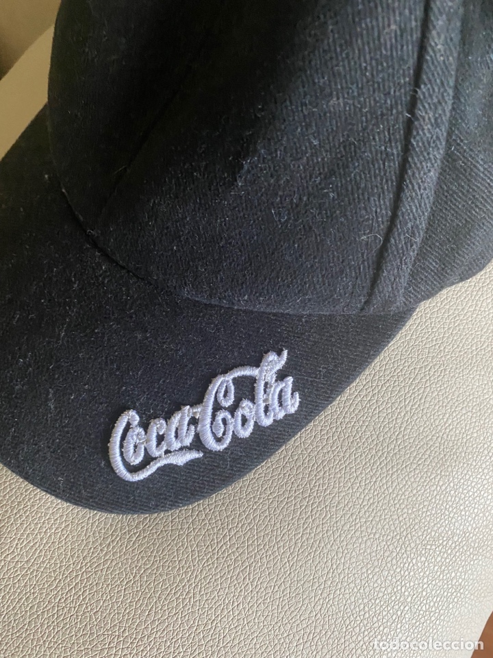 Coleccionismo deportivo: Gorra visera coca cola negra - Foto 2