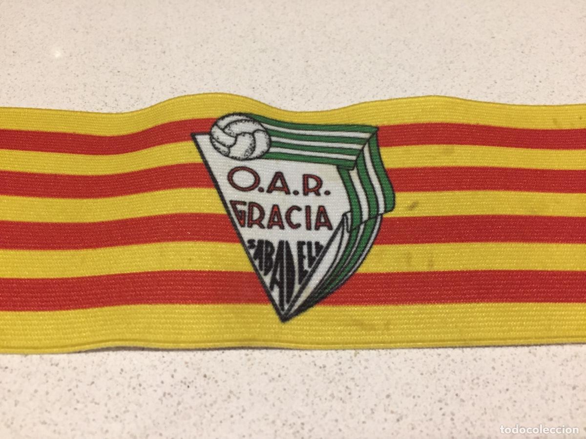 Coleccionismo deportivo: Brazalete capit&aacute;n OAR Gracia - Foto 3