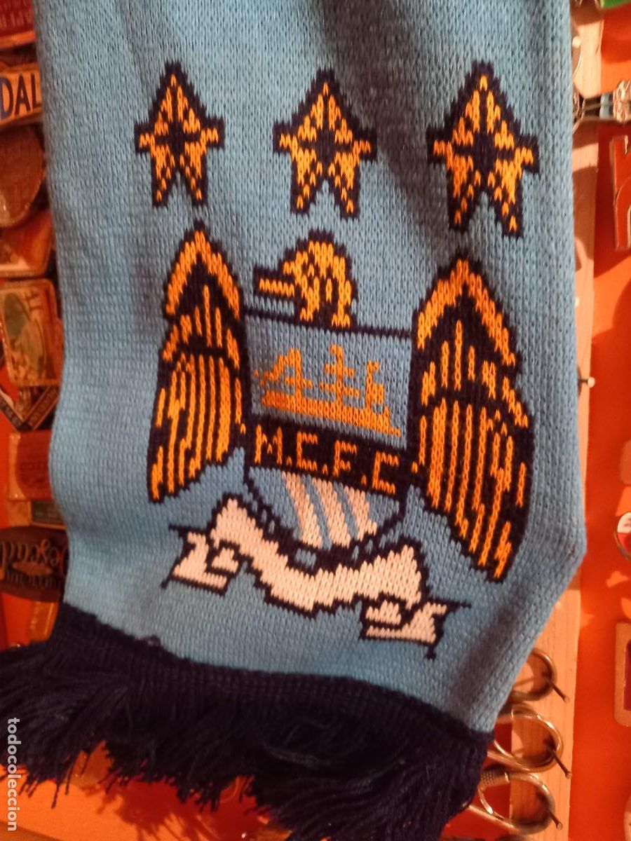 Coleccionismo deportivo: BUFANDA DEL MANCHESTER CITY ,A&Ntilde;OS 90 - Foto 1