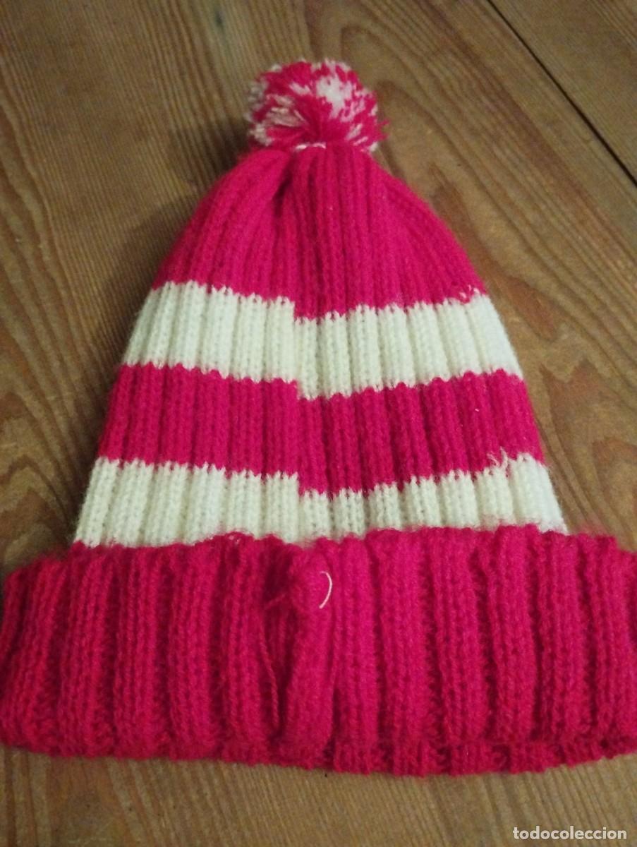 Coleccionismo deportivo: Antiguo gorro de lana Atl&eacute;tico de Madrid - Foto 5