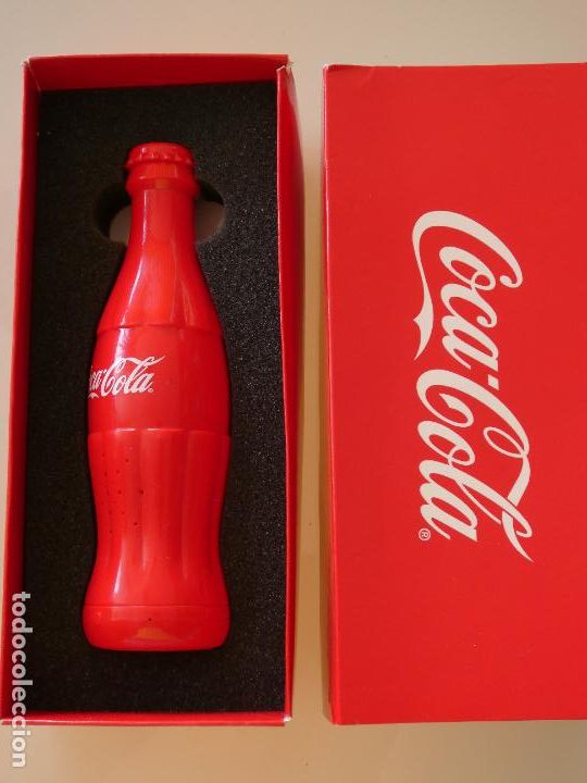 Coleccionismo deportivo: BONITO ALTAVOZ BOTELLA BOTELL&Iacute;N DE COCA COLA. CABLE O BLUETOOTH. FUNCIONANDO. 260GR - Foto 2