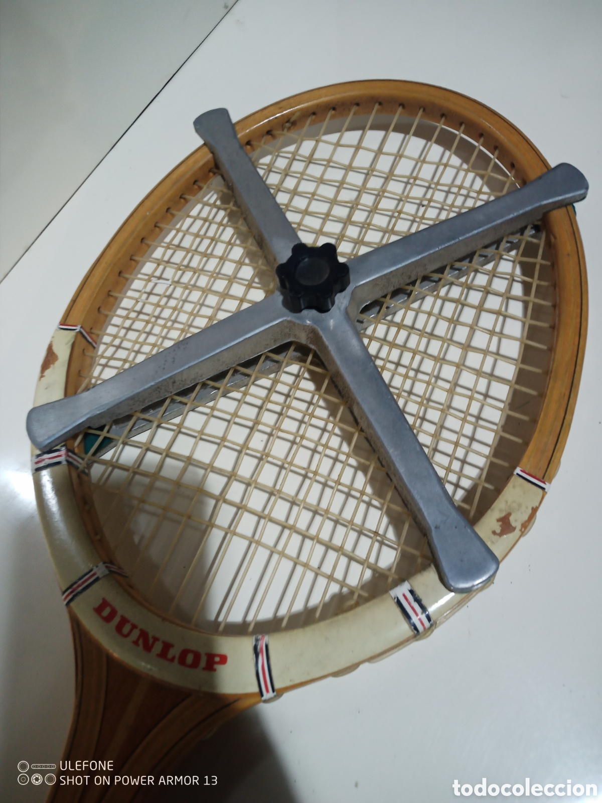 Coleccionismo deportivo: Antigua raqueta tenis Dunlop Maxply + tensor - Foto 2