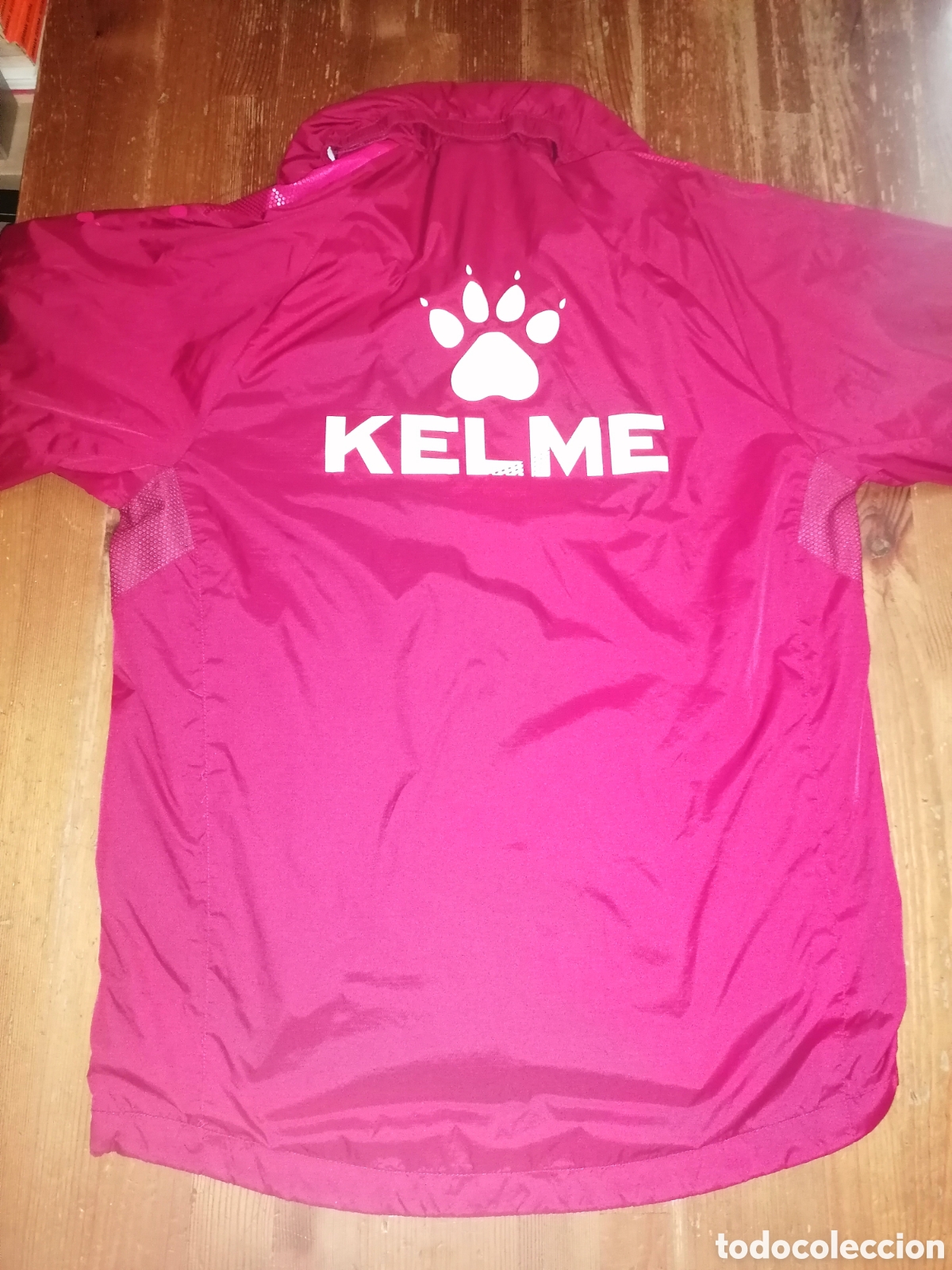 Coleccionismo deportivo: Chaqueta chubasquero S.D. HUESCA - Kelme - Foto 5