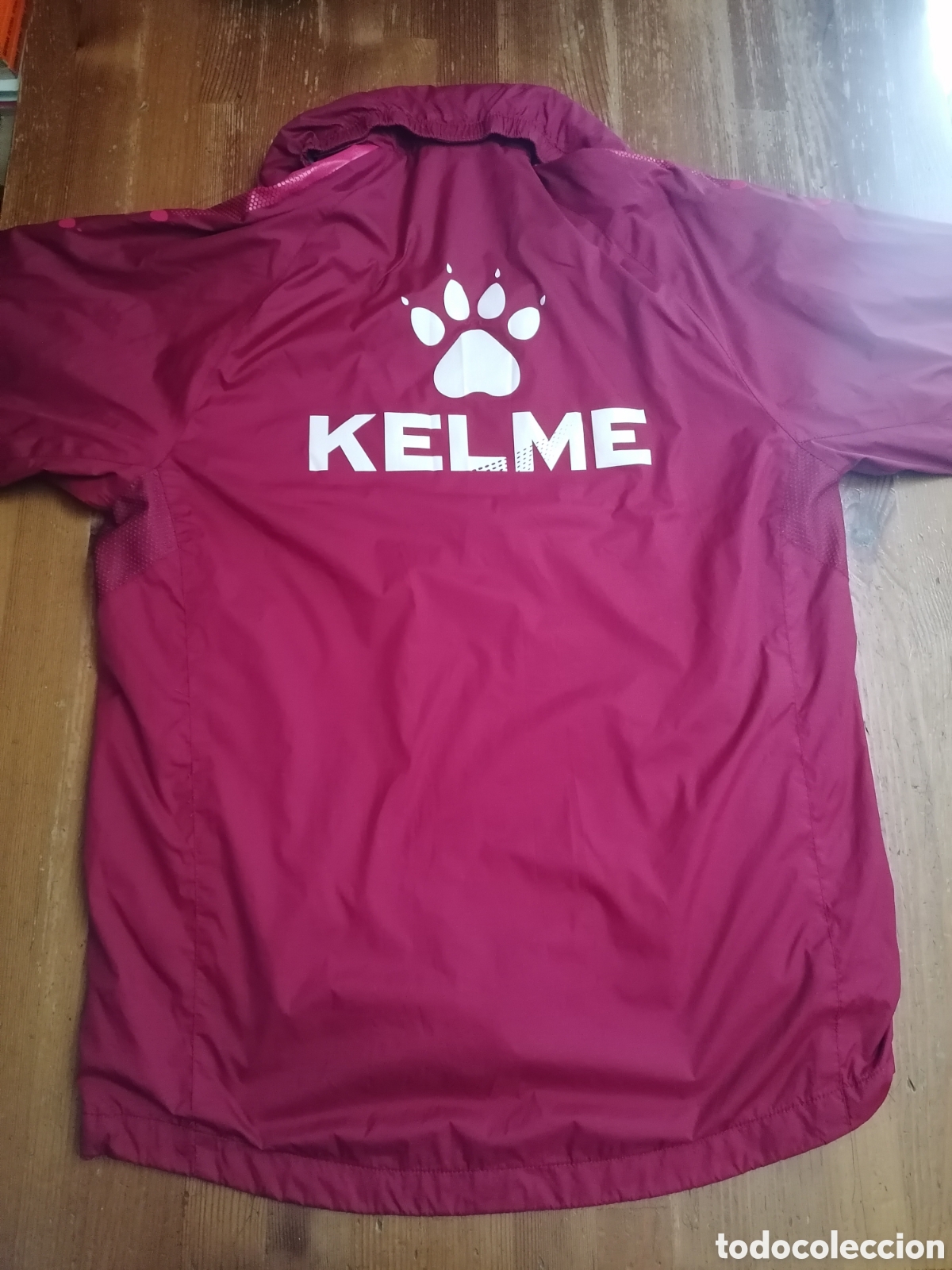 Coleccionismo deportivo: Chaqueta chubasquero S.D. HUESCA - Kelme - Foto 6