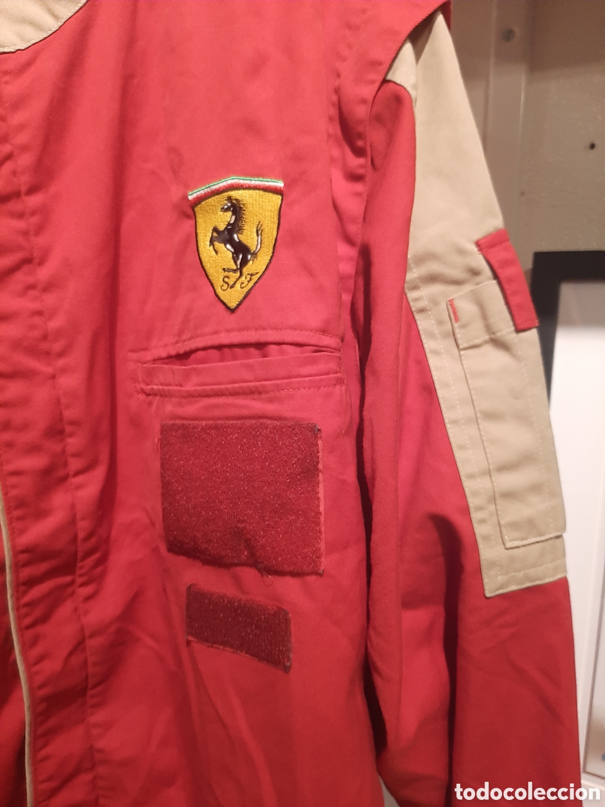 Coleccionismo deportivo: Chaqueta mec&aacute;nico f&aacute;brica Ferrari - Foto 3