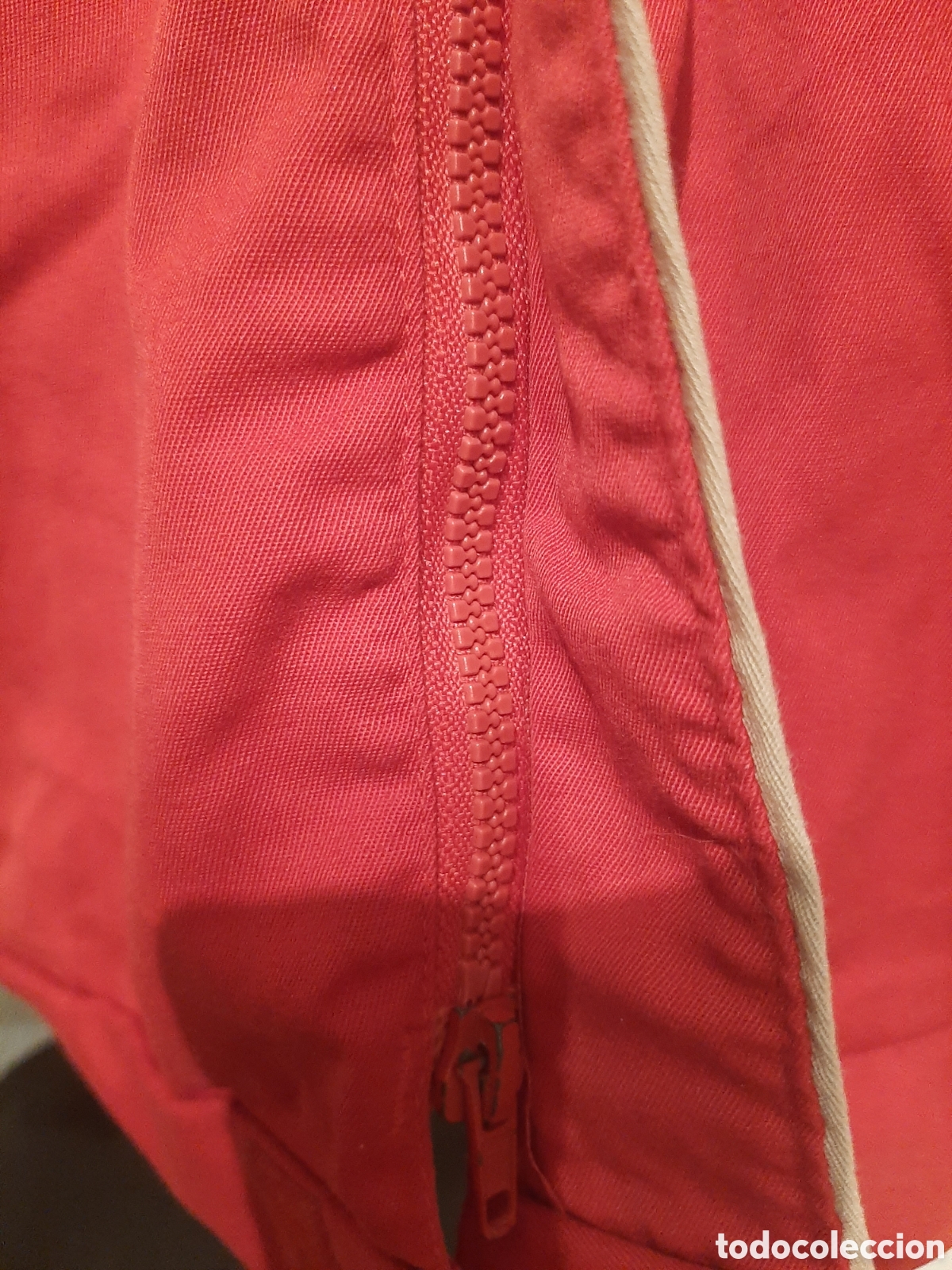 Coleccionismo deportivo: Chaqueta mec&aacute;nico f&aacute;brica Ferrari - Foto 7