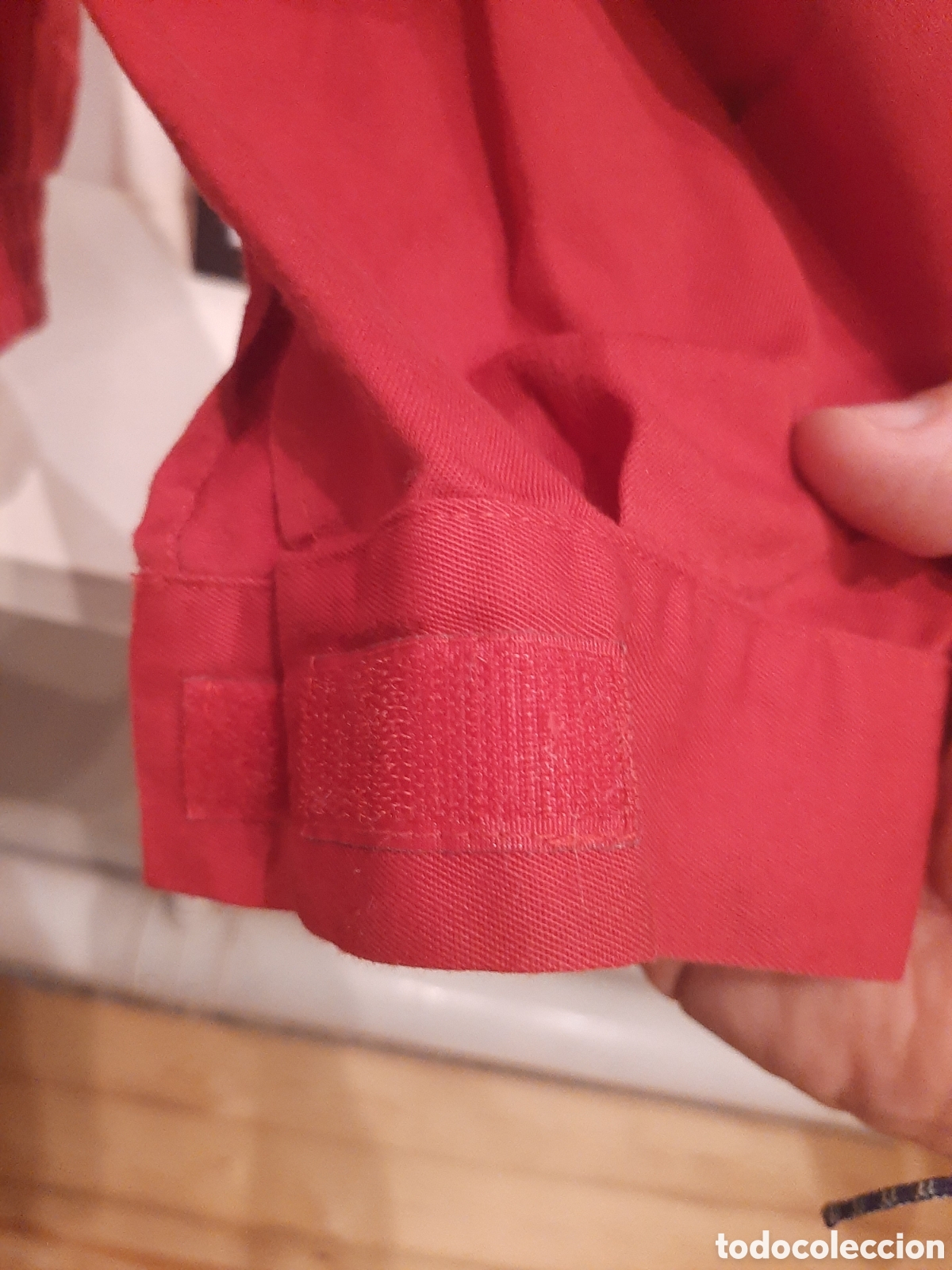Coleccionismo deportivo: Chaqueta mec&aacute;nico f&aacute;brica Ferrari - Foto 9