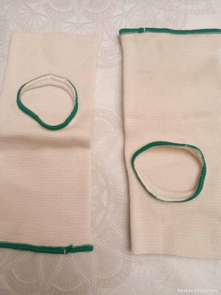 Coleccionismo deportivo: Dos Tobilleras elasticas con vivo verde - Foto 1
