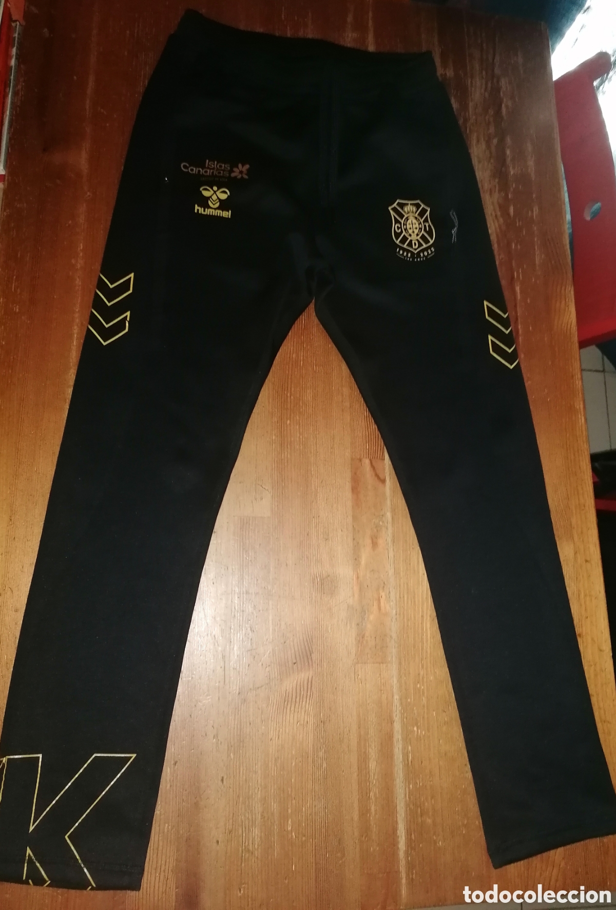 Coleccionismo deportivo: Pantal&oacute;n de ch&aacute;ndal CD TENERIFE - HUMMEL - M - Foto 2