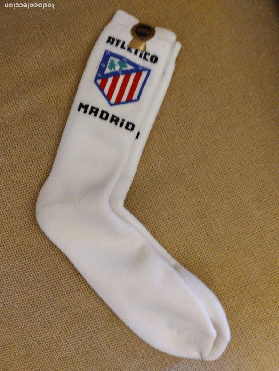 Coleccionismo deportivo: Calcetines antiguos Atl&eacute;tico Madrid - Foto 1