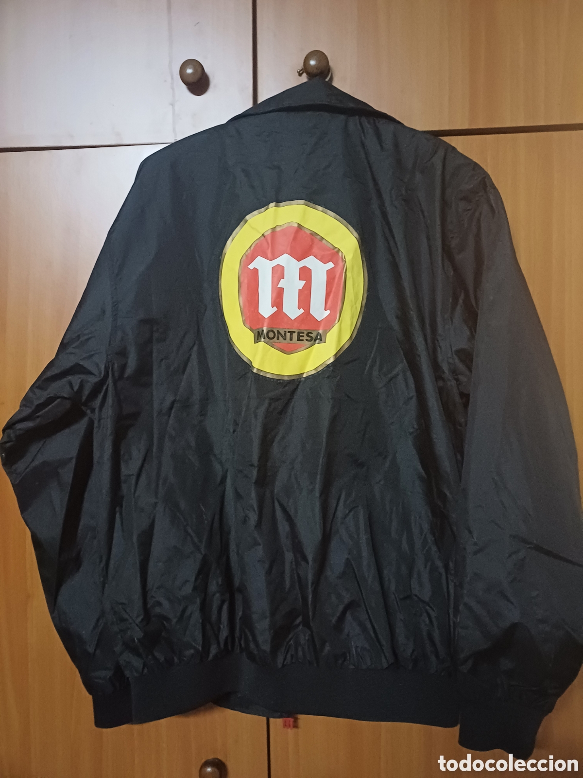 Coleccionismo deportivo: Chaqueta impermeable Montesa - Foto 2