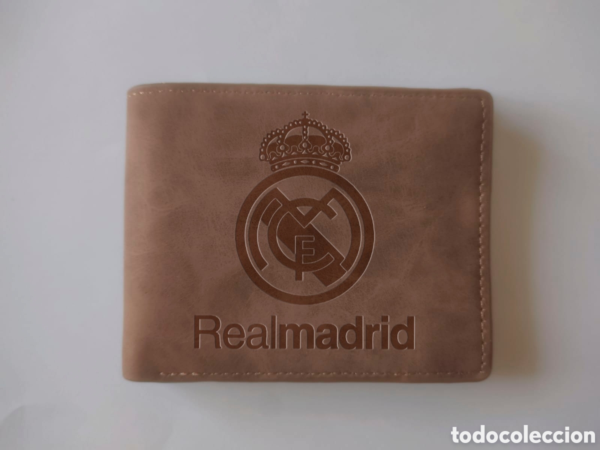 Coleccionismo deportivo: Cartera real Madrid grabada en laser - Foto 1
