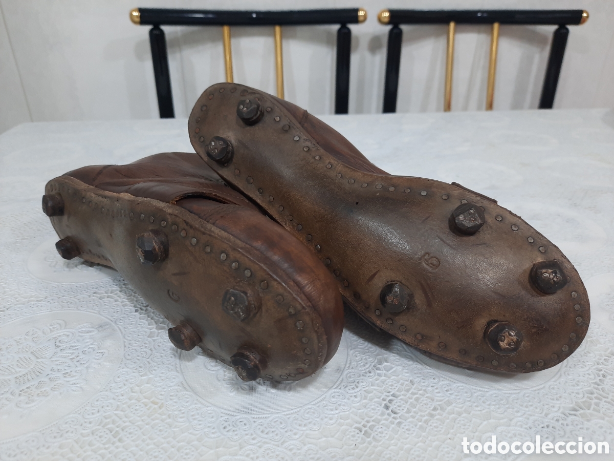 Coleccionismo deportivo: Botas de f&uacute;tbol antiguas 1900 1930 - Foto 6
