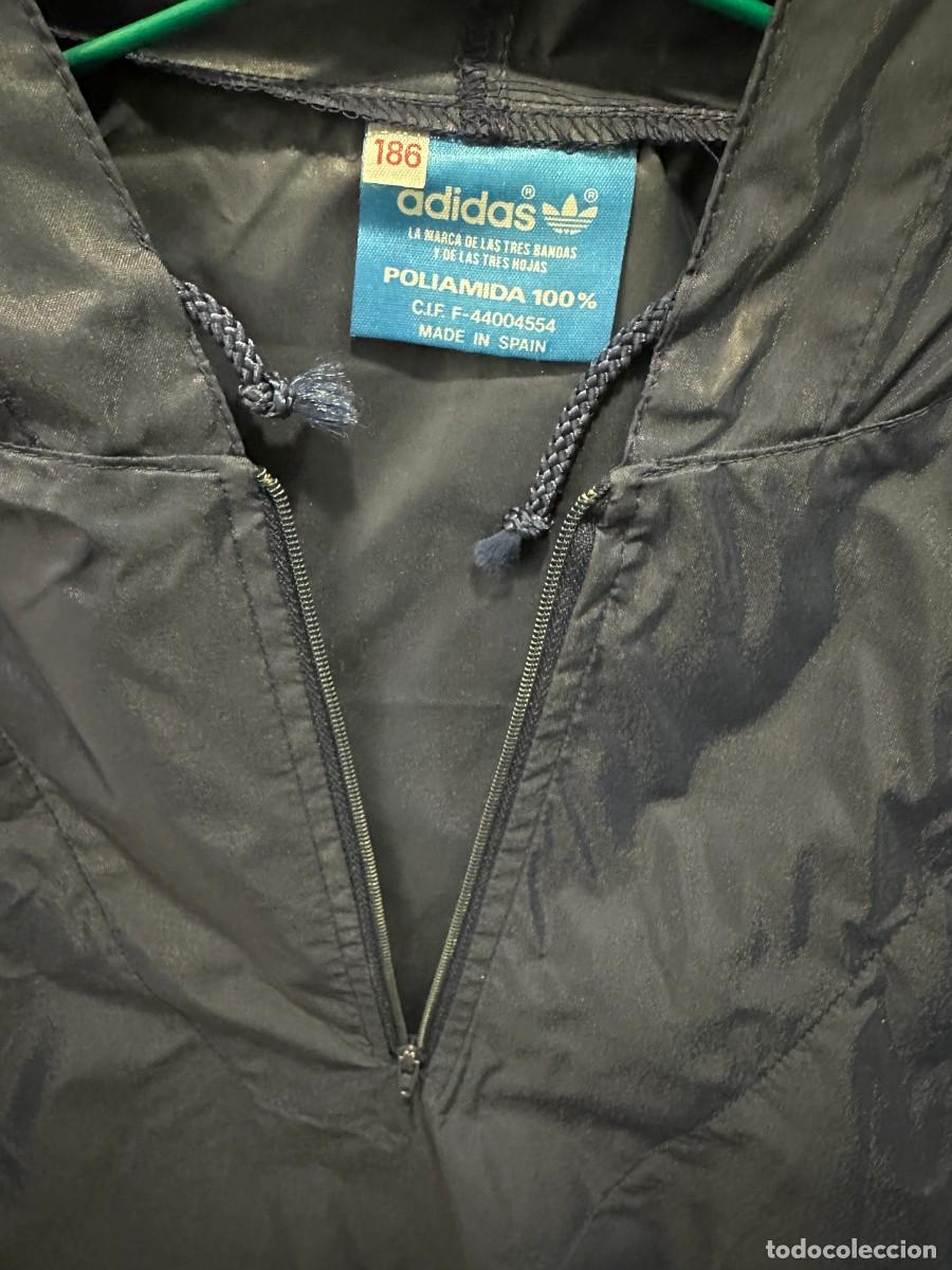 Coleccionismo deportivo: Chubasquero impermeable Adidas azul marino - Foto 2