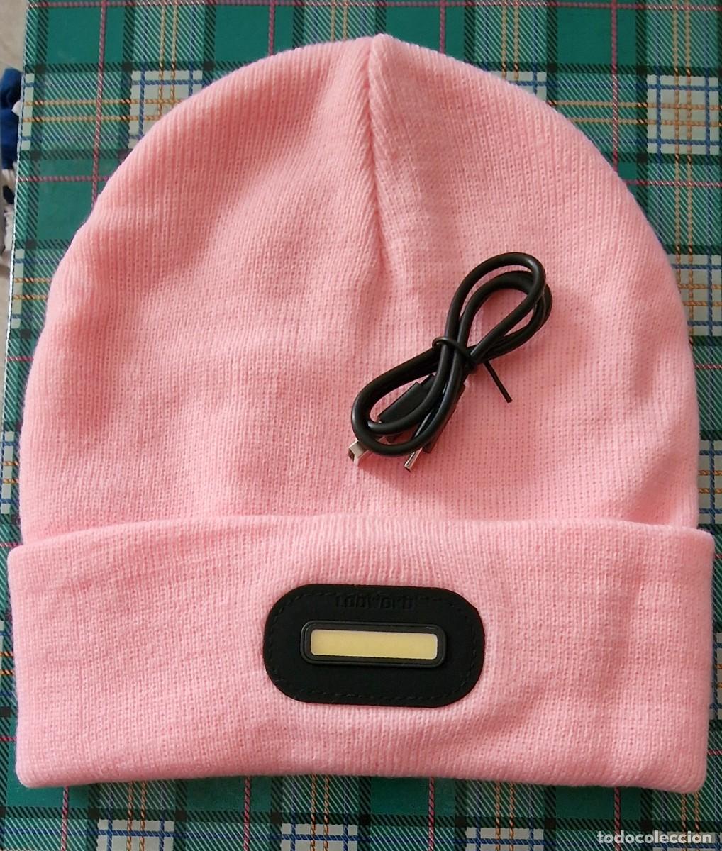 Coleccionismo deportivo: Gorro de lana rosa con luz led. Sin usar. Nuevo. - Foto 1