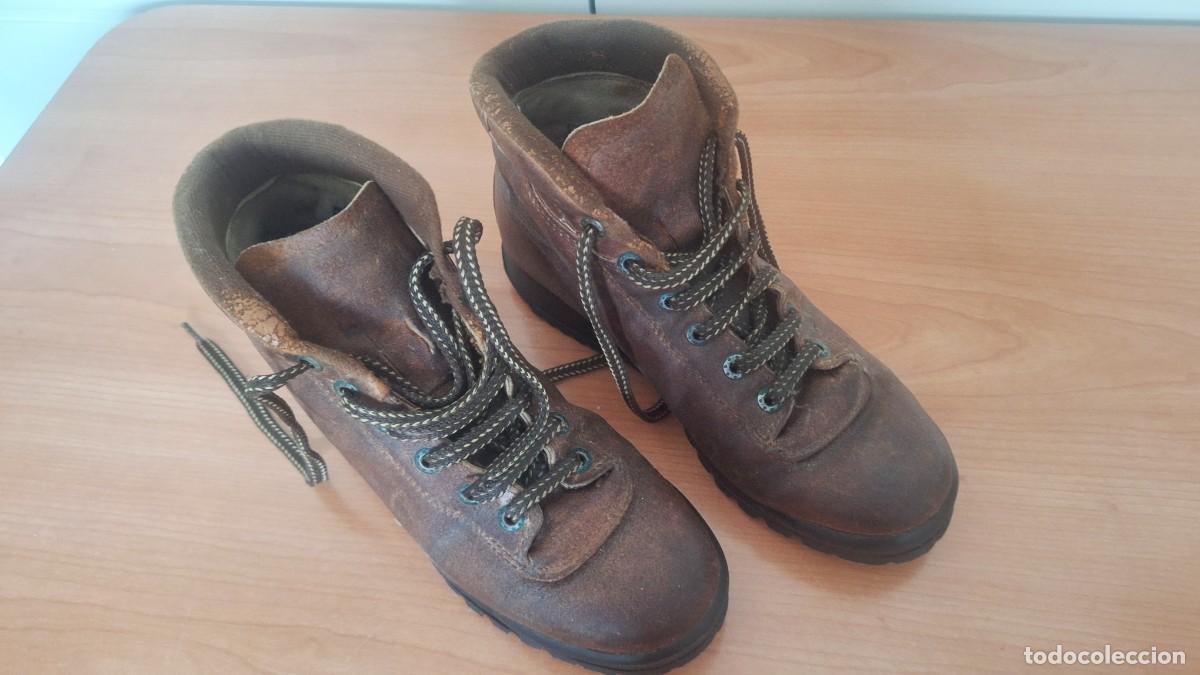 Coleccionismo deportivo: Botas KAMET de monta&ntilde;a. - Foto 1