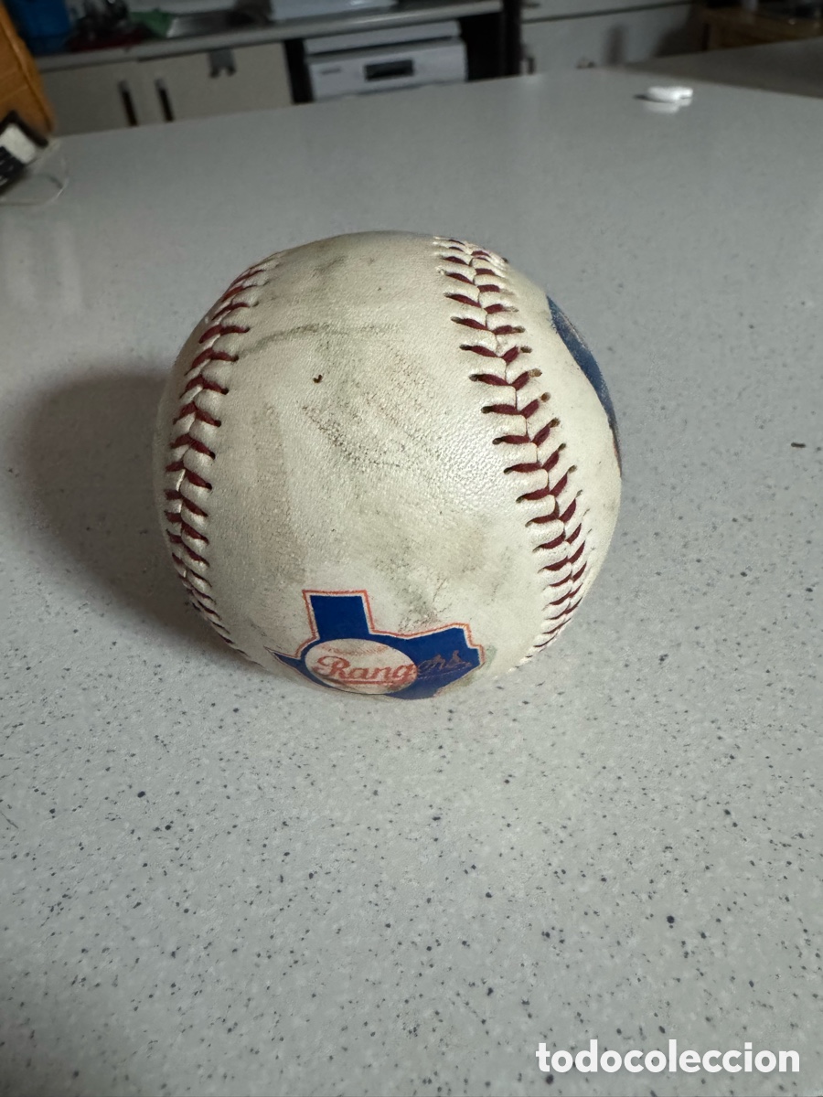 Coleccionismo deportivo: Lote guante de b&eacute;isbol con dos pelotas - Foto 2