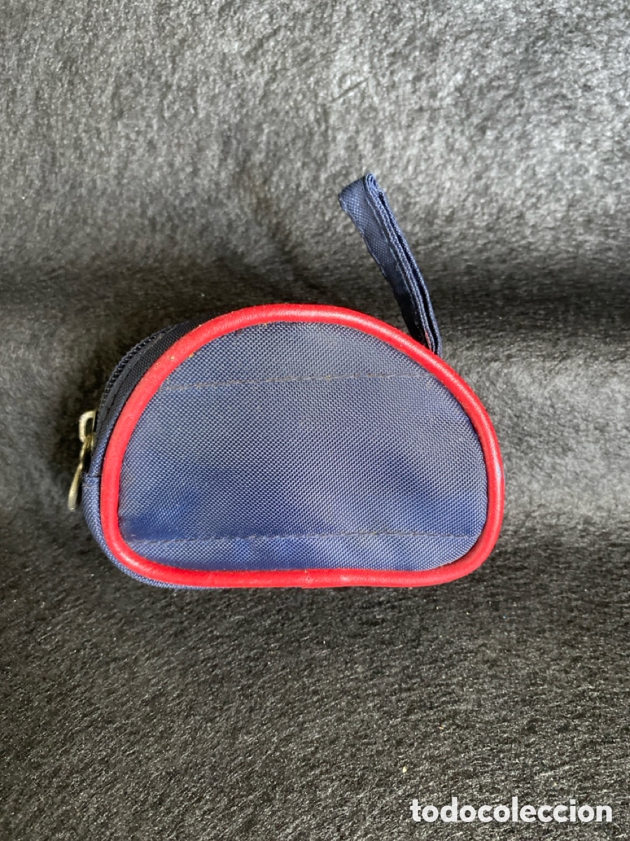 Coleccionismo deportivo: Portamonedas de puma oficial - Foto 2