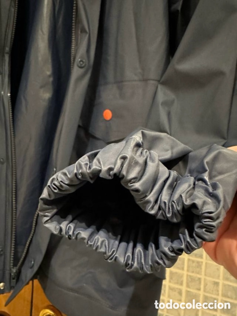 Coleccionismo deportivo: CHAQUETA DEL BAR&Ccedil;A IMPERMEABLE CON CAPUCHA ESTRENA - Foto 6