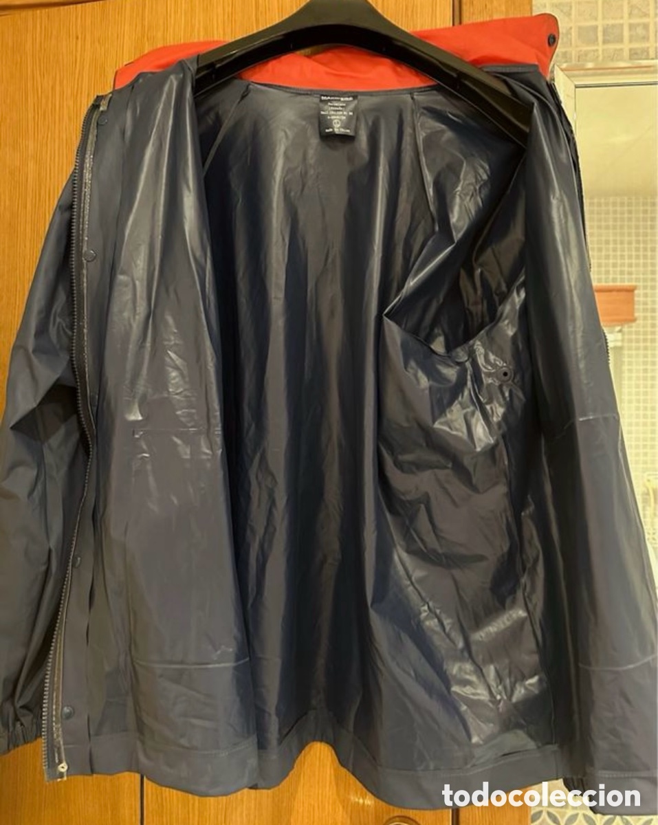 Coleccionismo deportivo: CHAQUETA DEL BAR&Ccedil;A IMPERMEABLE CON CAPUCHA ESTRENA - Foto 10