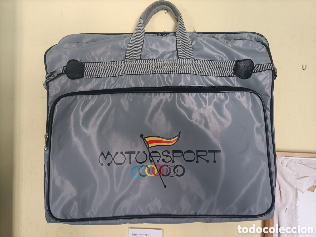 Coleccionismo deportivo: FEDERACI&Oacute;N ESPA&Ntilde;OLA DE CAZA. Bolsa de viaje - Foto 2