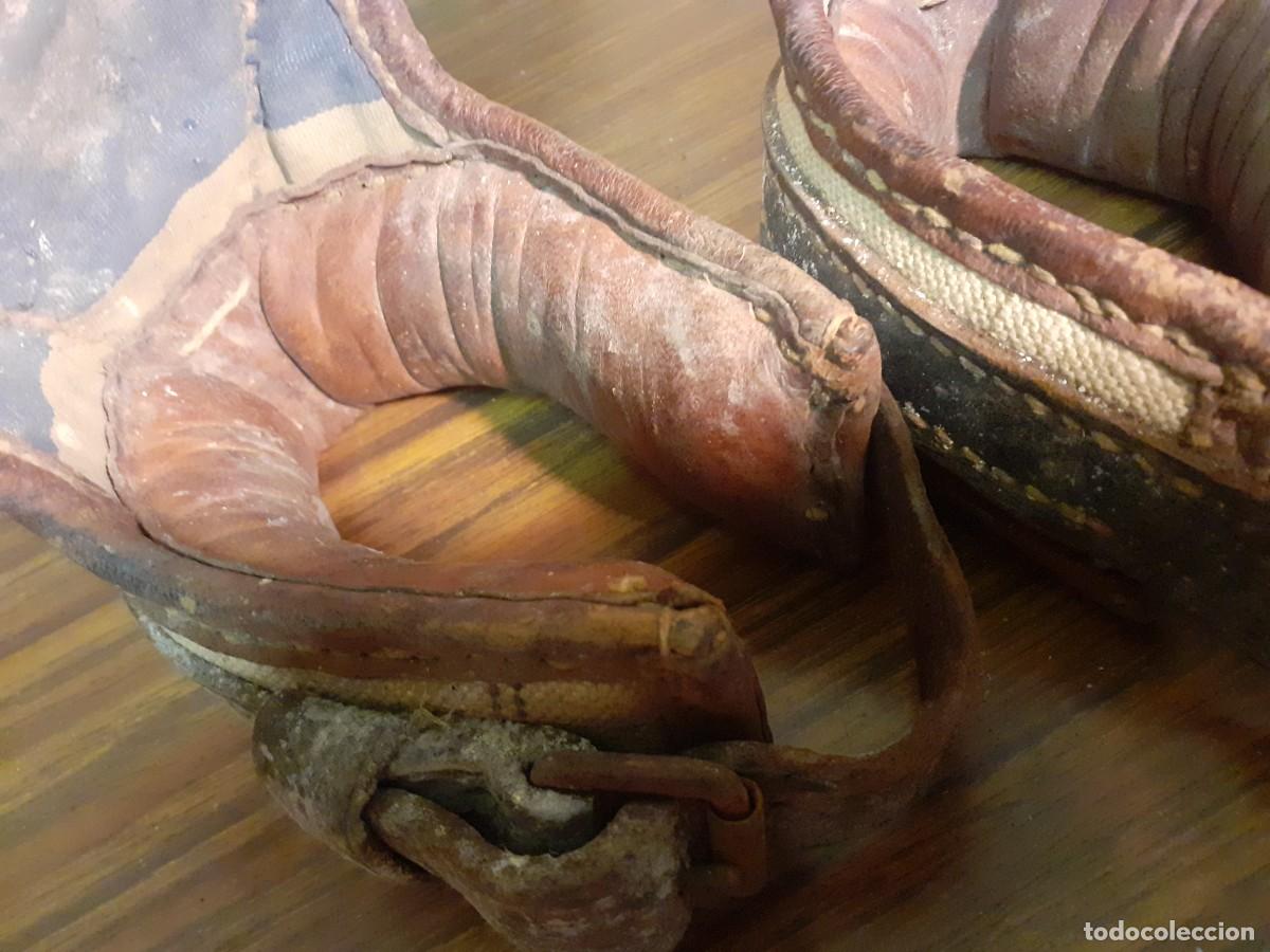 Coleccionismo deportivo: Antiguas rodilleras de hockey - Foto 3