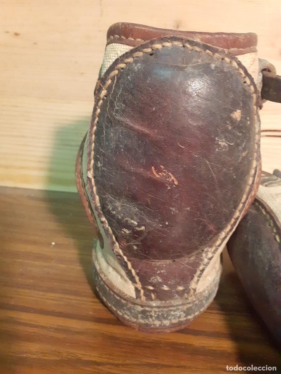 Coleccionismo deportivo: Antiguas rodilleras de hockey - Foto 8