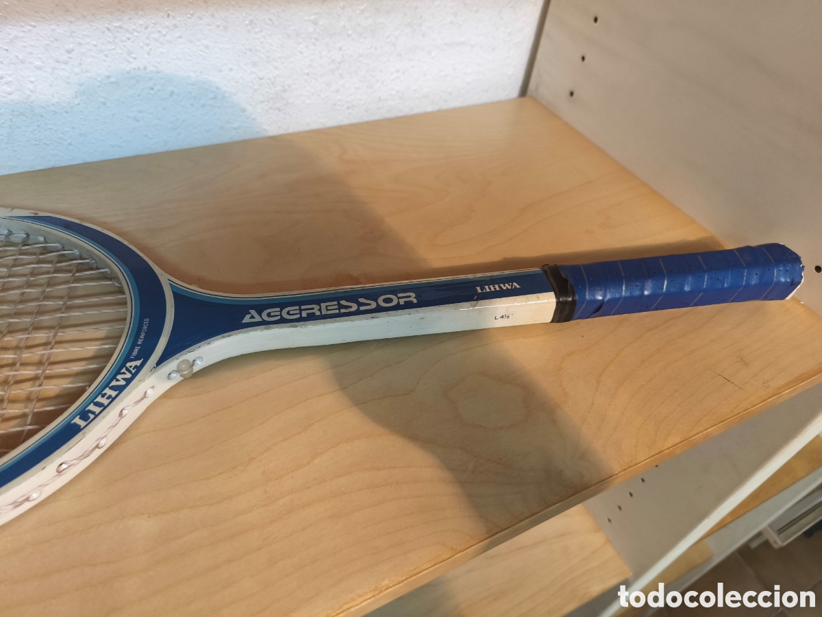 Coleccionismo deportivo: ANTIGUA RAQUETA DE MADERA MARCA AGGRESSOR LIHWA - Foto 2