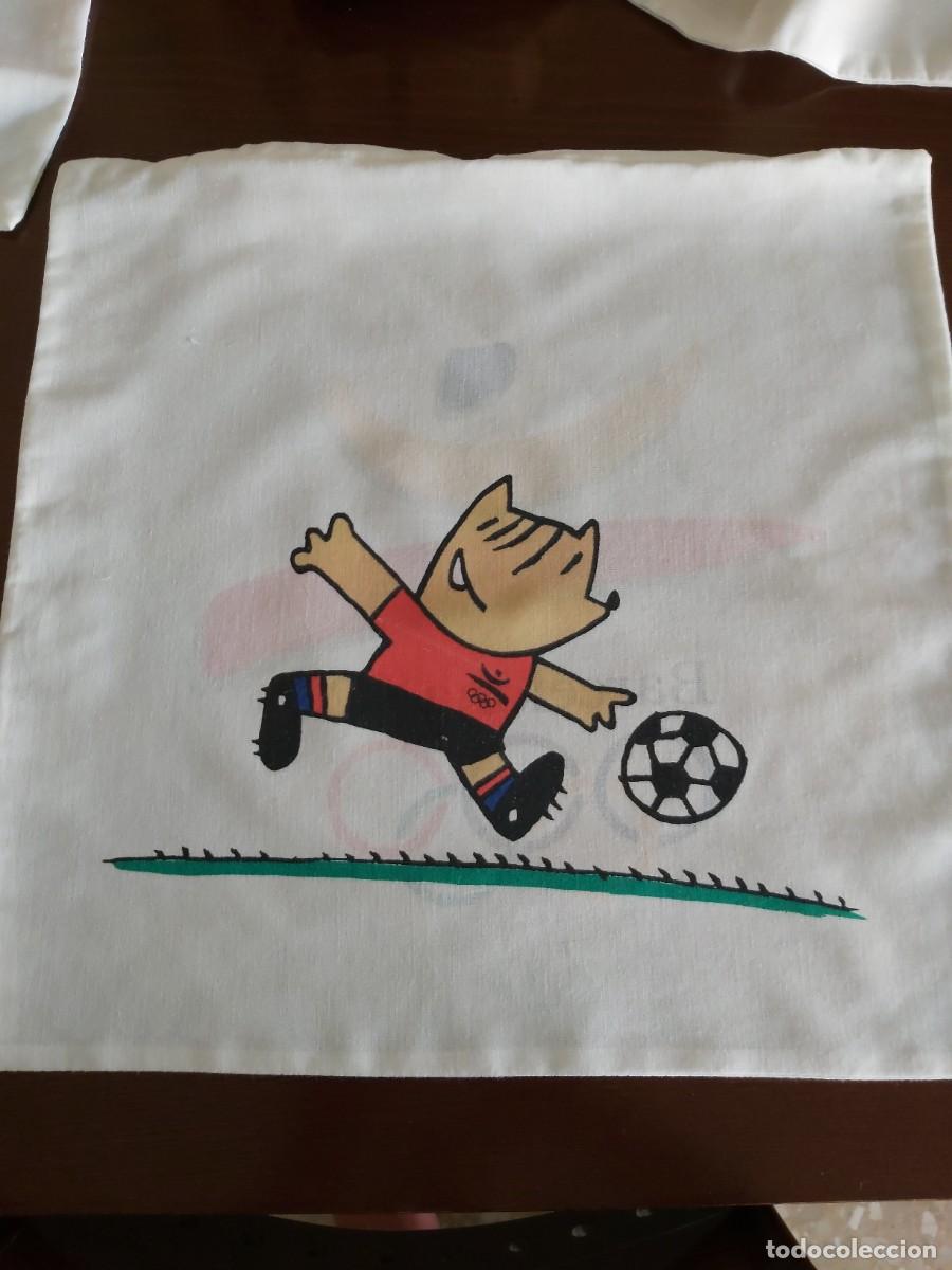 Coleccionismo deportivo: Fundas coj&iacute;n Barcelona 92 - Foto 1