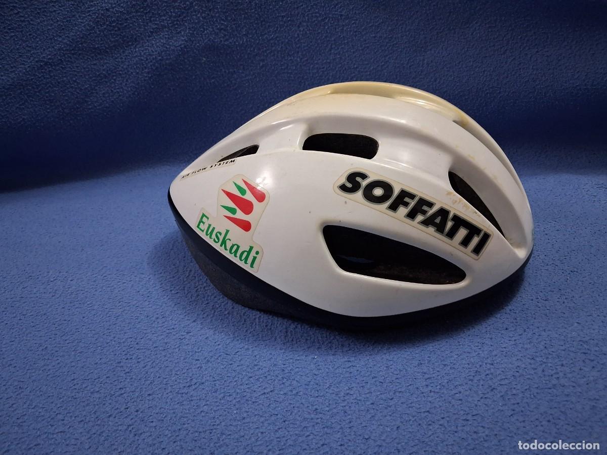 Coleccionismo deportivo: CASCO 1&deg; EPOCA EQUIPO EUSKADI CICLISMO ORIGINAL. - Foto 1
