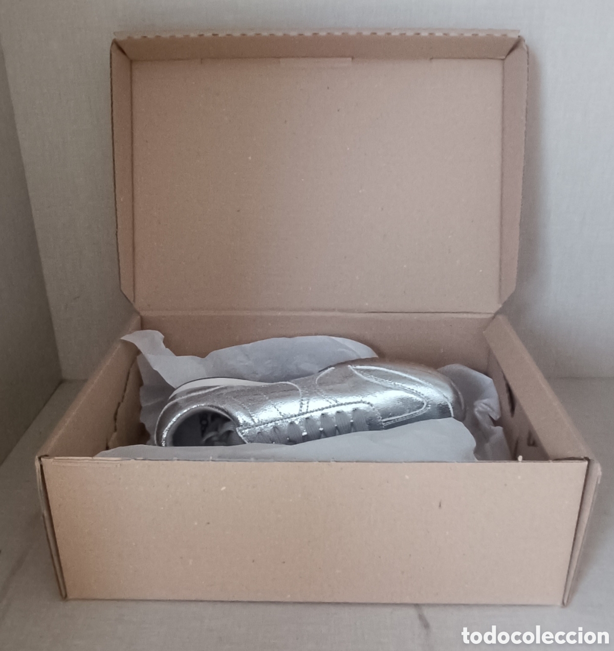 Coleccionismo deportivo: Zapatillas Plateadas con Cordones - Foto 7