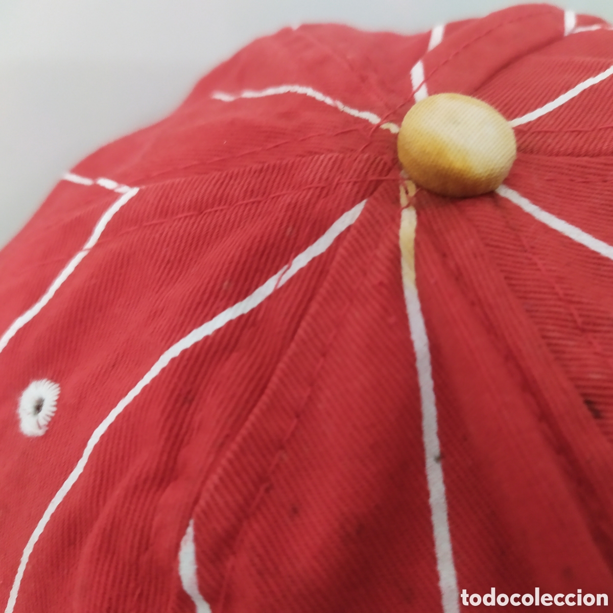 Coleccionismo deportivo: Gorra del Sevilla FC deteriorada - Foto 5