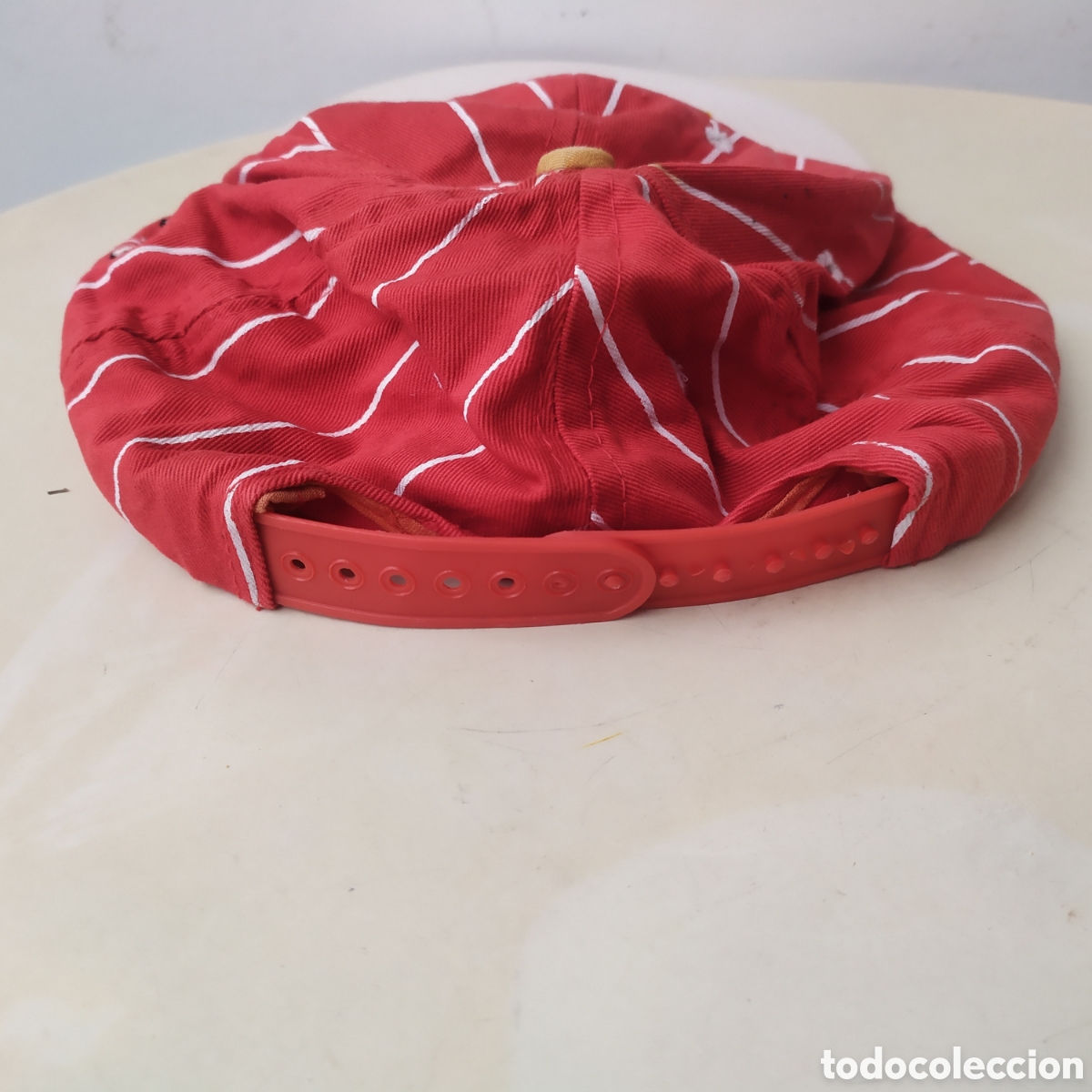 Coleccionismo deportivo: Gorra del Sevilla FC deteriorada - Foto 8