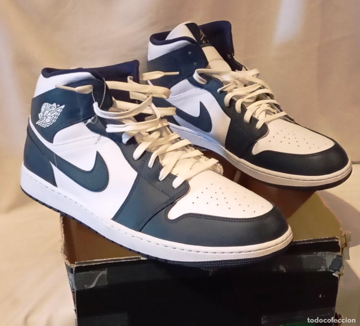 Coleccionismo deportivo: Zapatillas Nike Air Jordan 1 Mid. Talla 17 (Americano). Talla 51.5