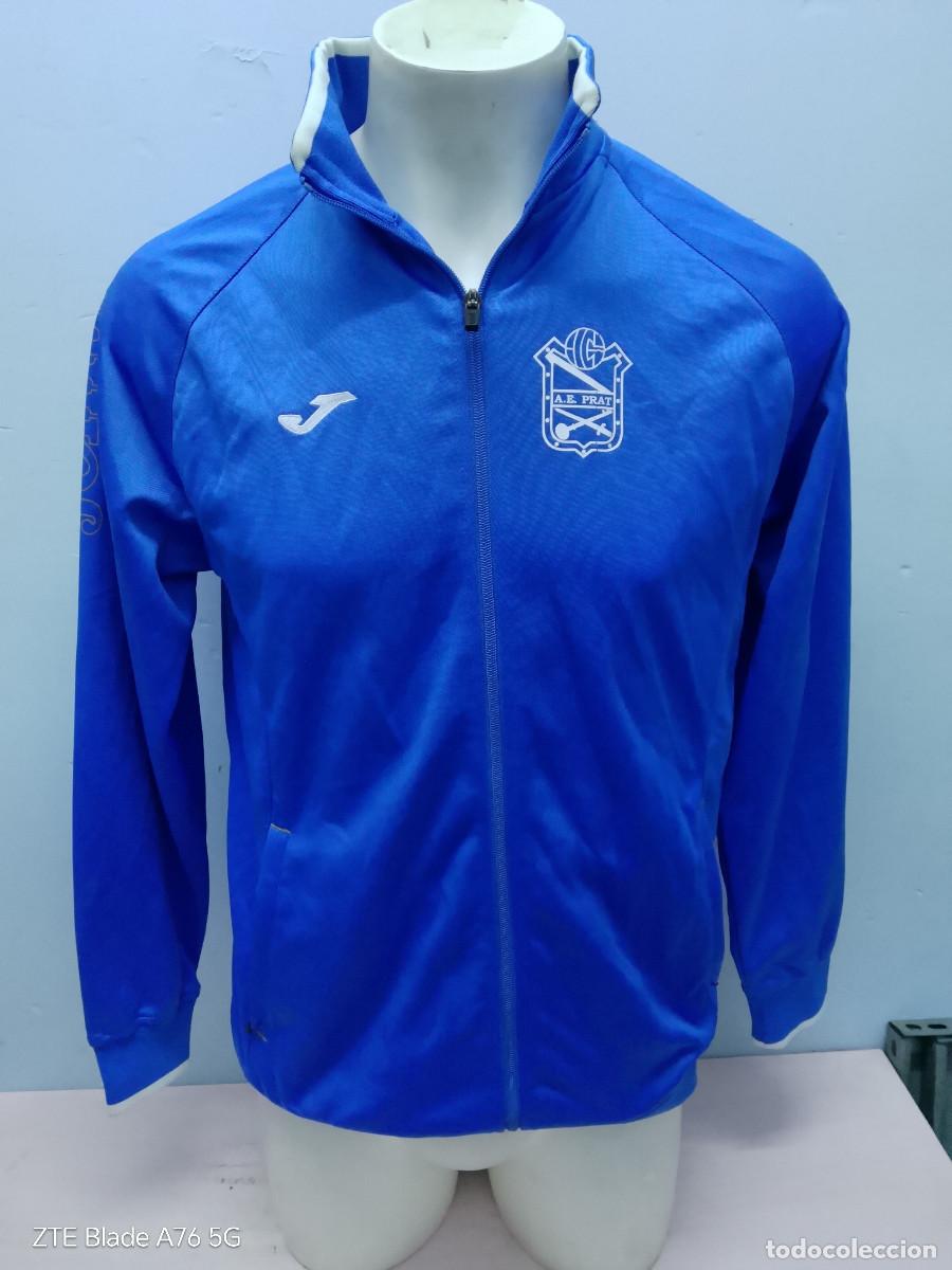 Coleccionismo deportivo: AE Prat Barcelona chaqueta futbol football jacket catalunya barcelona for players M 56cts