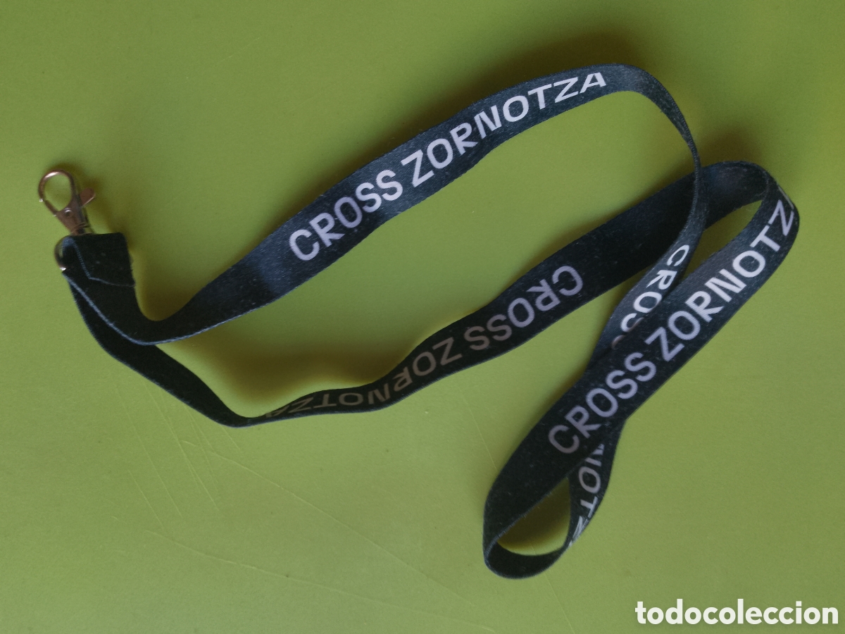 Coleccionismo deportivo: CROSS ZORNOTZA INTERNATIONAL. COLGANTE OFICIAL . OFFICIAL LANYARD .