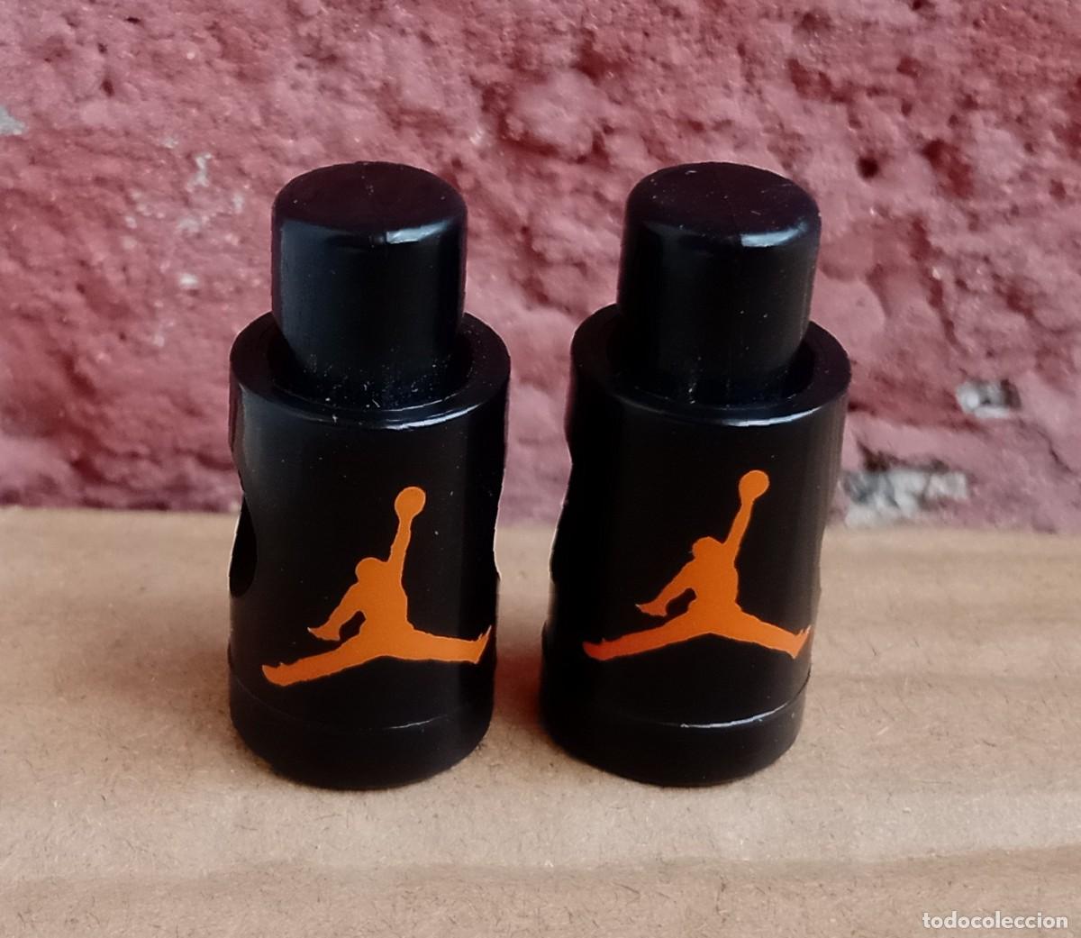 Coleccionismo deportivo: LACE LOCKS ENGANCHES AGARRES CORDONES ZAPATILLAS NIKE AIR JORDAN JUMPMAN NEGRO NARANJA NBA