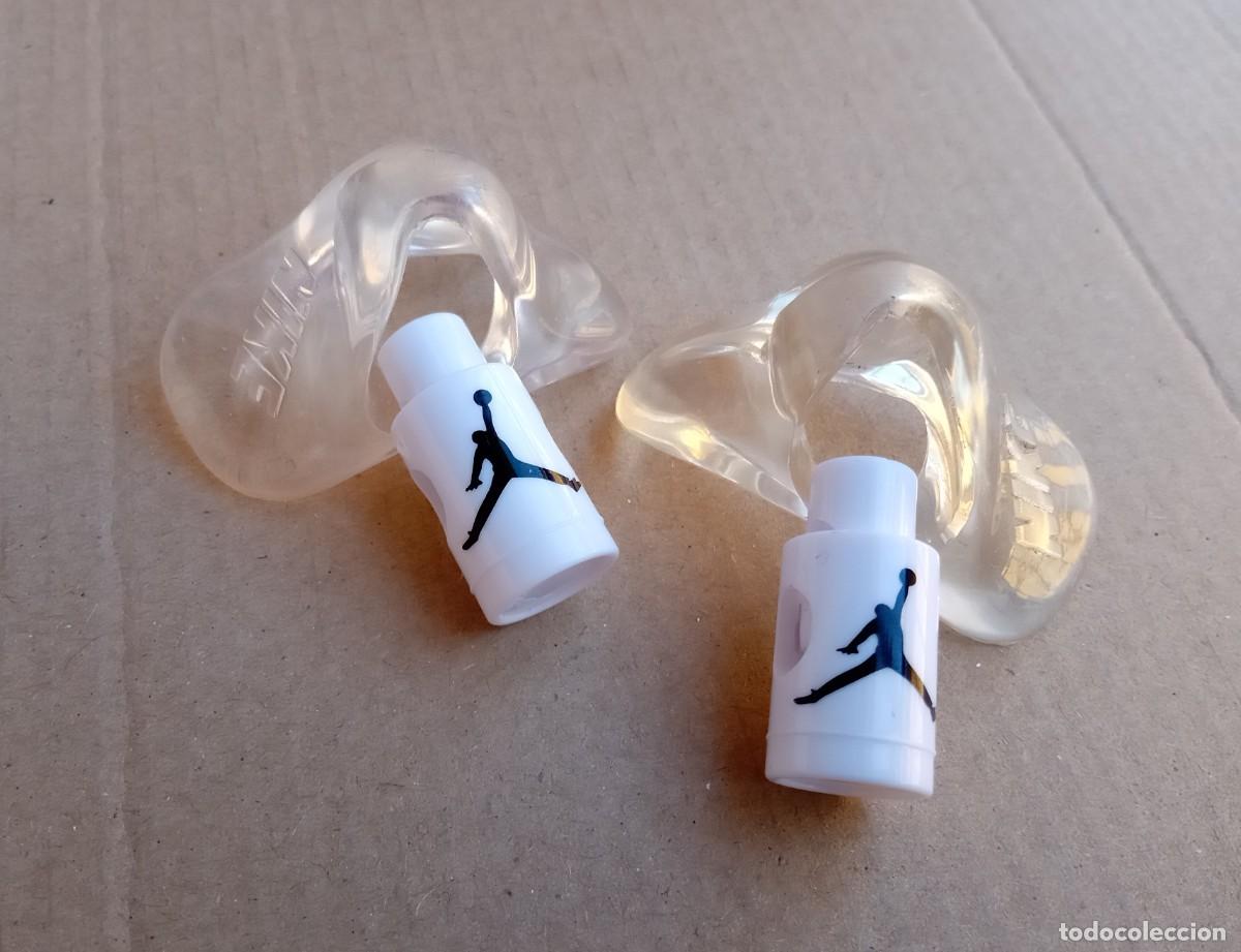 Coleccionismo deportivo: LACE LOCKS ENGANCHES AGARRES CORDONES ZAPATILLAS NIKE AIR JORDAN BLANCO TRANSPARENTE JUMPMAN NBA