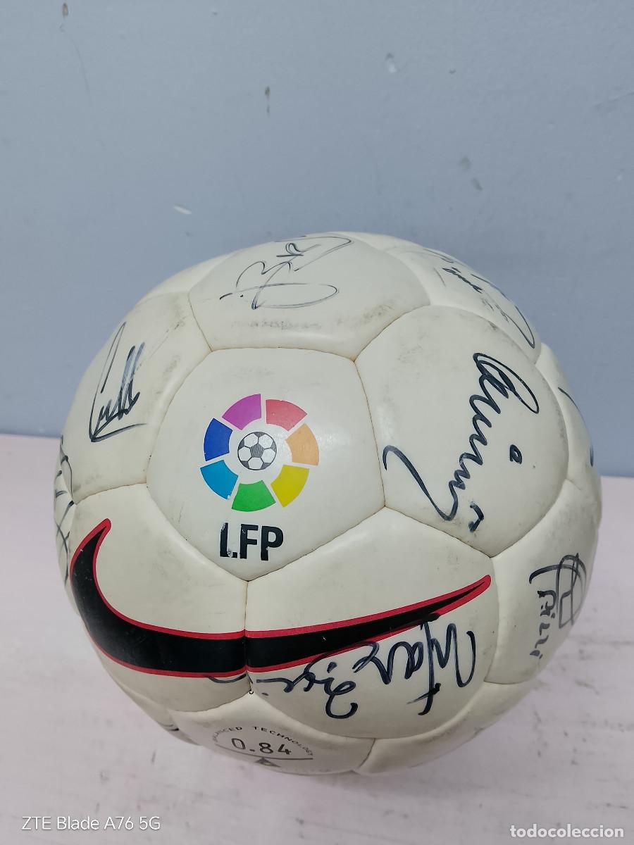 Coleccionismo deportivo: FC Barcelona 1997 Signed Team Players football ball pelota futbol match LA LIGA